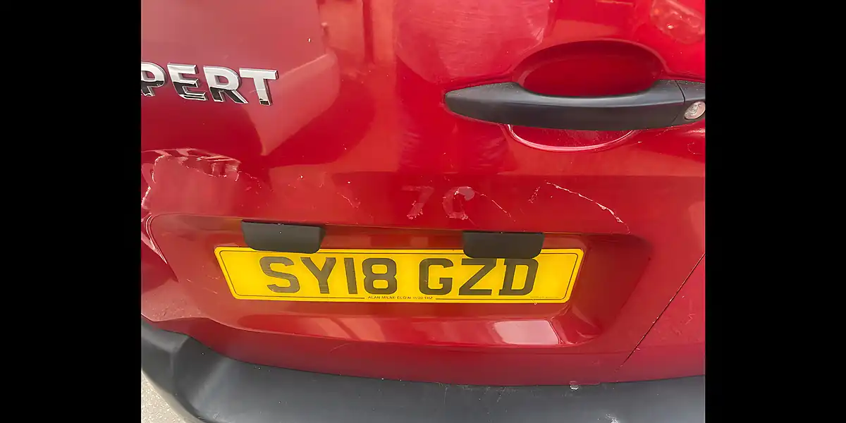 Used 2018 Peugeot Expert Professional Standard Flame Red - Interior and Exterior details 5