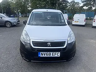 Used 2018 Peugeot Partner 744 S White - Interior and Exterior details 2