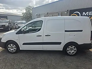 Used 2018 Peugeot Partner 744 S White - Interior and Exterior details 10