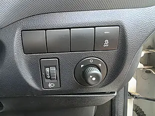 Used 2018 Peugeot Partner 744 S White - Interior and Exterior details 17