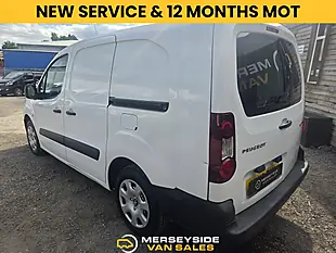 Used 2018 Peugeot Partner 744 S White - Interior and Exterior details 3