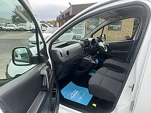 Used 2018 Peugeot Partner 854 Professional - Interior and Exterior details 11