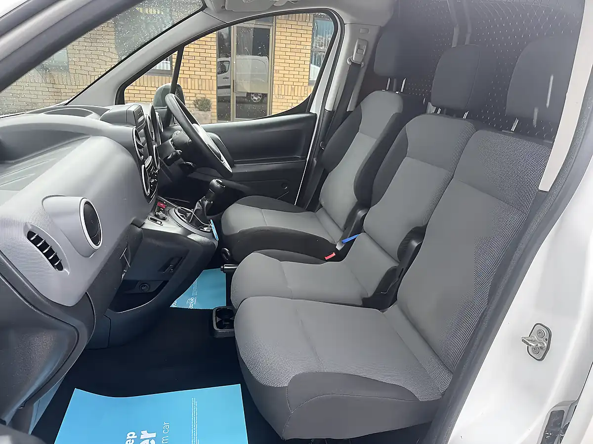 Used 2018 Peugeot Partner 854 Professional - Interior and Exterior details 12