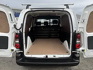 Used 2018 Peugeot Partner 854 Professional - Interior and Exterior details 17