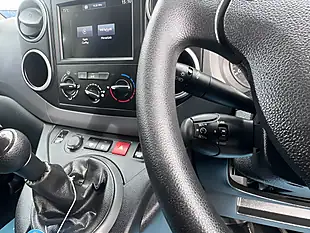 Used 2018 Peugeot Partner 854 Professional - Interior and Exterior details 18