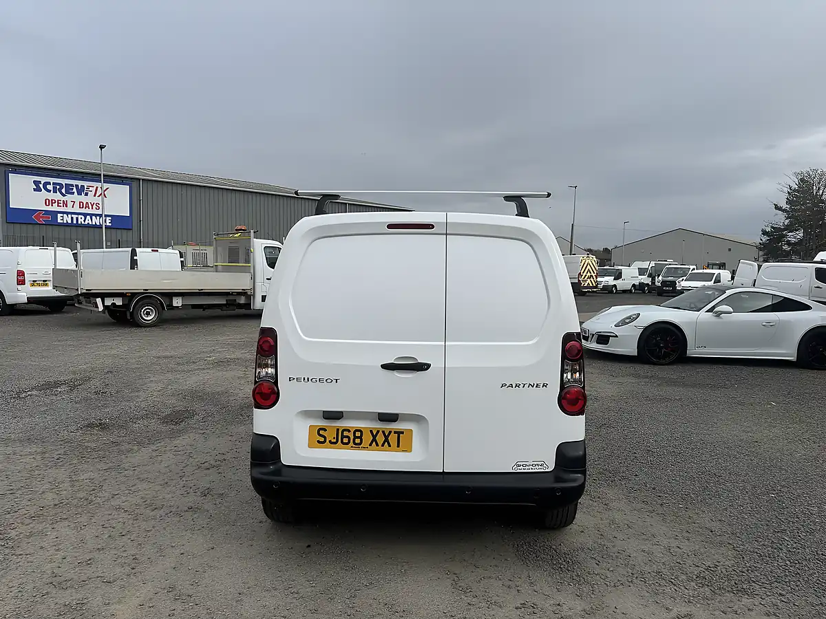 Used 2018 Peugeot Partner 854 Professional - Interior and Exterior details 7