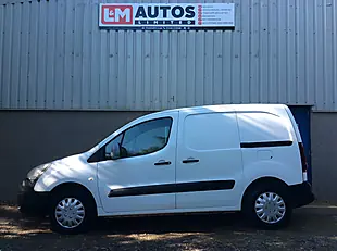 Used 2018 Peugeot Partner 854 Se White - Interior and Exterior details 4