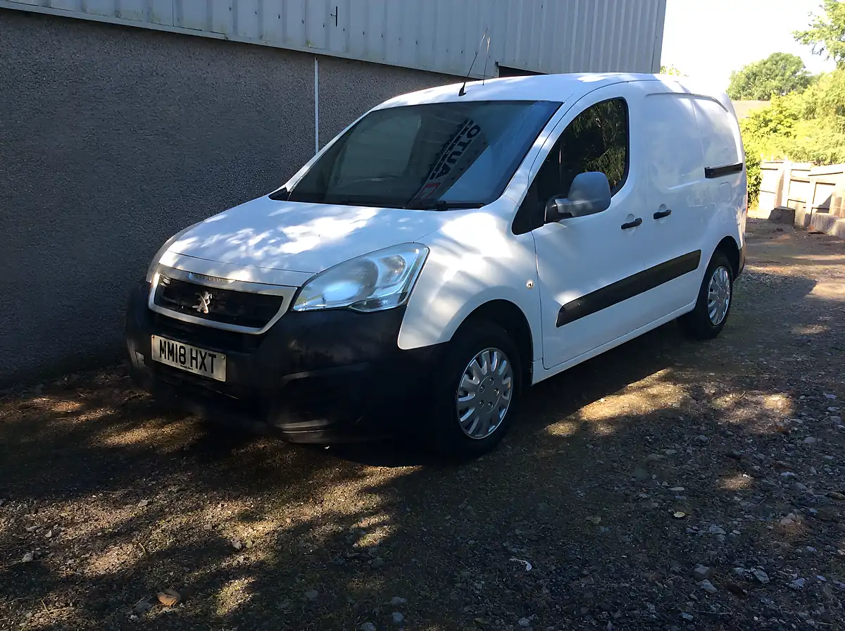 Used 2018 Peugeot Partner 854 Se White - Interior and Exterior details 5