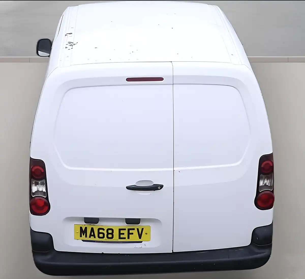 Used 2018 Peugeot Partner 854 Se White - Interior and Exterior details 11