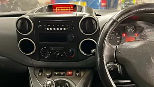 Used 2018 Peugeot Partner 854 Se White - Interior and Exterior details 14