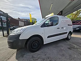 Used 2018 Peugeot Partner 854 Se White - Interior and Exterior details 7