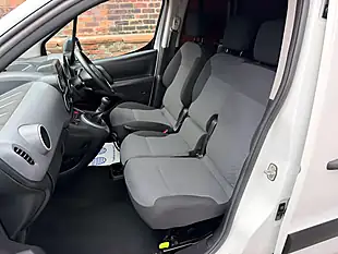 Used 2018 Peugeot Partner Professional L1 Blue White - Interior and Exterior details 10