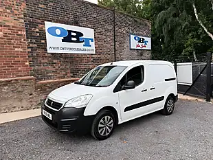 Used 2018 Peugeot Partner Professional L1 Blue White - Interior and Exterior details 4