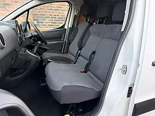 Used 2018 Peugeot Partner Professional L1 White - Interior and Exterior details 11