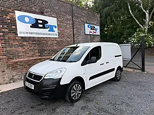Used 2018 Peugeot Partner Professional L1 White - Interior and Exterior details 4