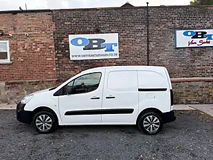 Used 2018 Peugeot Partner Professional L1 White - Interior and Exterior details 5