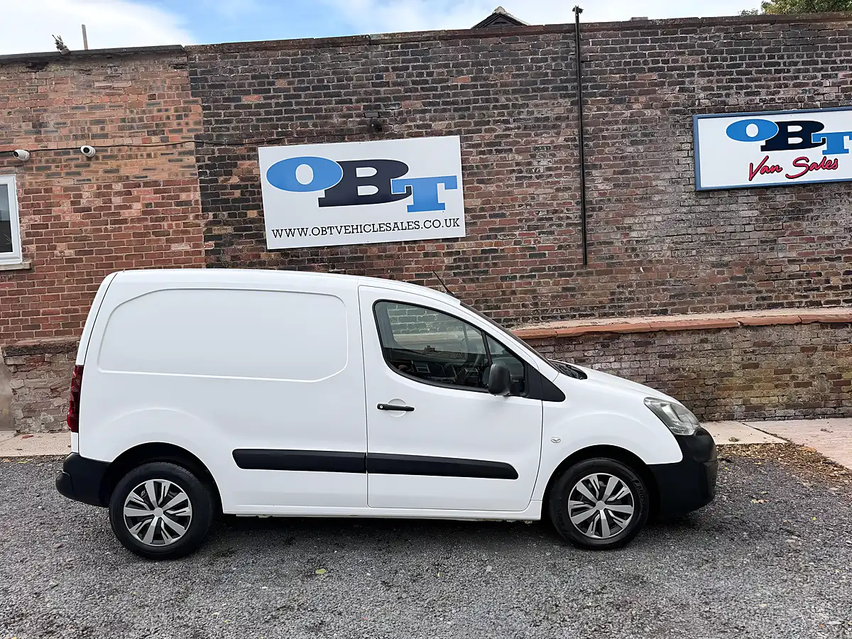 Used 2018 Peugeot Partner Professional L1 White - Interior and Exterior details 2