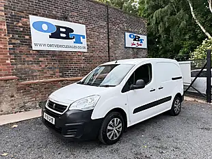 Used 2018 Peugeot Partner Professional L1 White - Interior and Exterior details 4