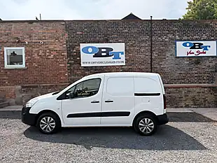Used 2018 Peugeot Partner Professional L1 White - Interior and Exterior details 5
