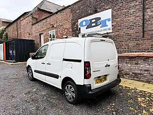 Used 2018 Peugeot Partner Professional L1 White - Interior and Exterior details 6