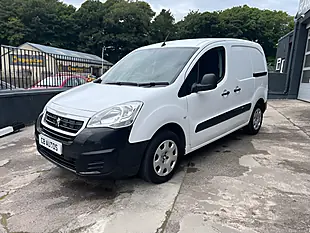 Used 2018 Peugeot Partner Professional White - Interior and Exterior details 8
