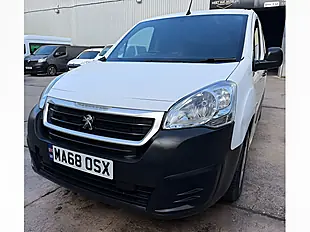 Used 2018 Peugeot Partner Professional White - Interior and Exterior details 12