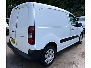 Used 2018 Peugeot Partner Professional White - Interior and Exterior details 9