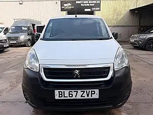 Used 2018 Peugeot Partner Professional White - Interior and Exterior details 12