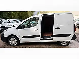 Used 2018 Peugeot Partner Professional White - Interior and Exterior details 13
