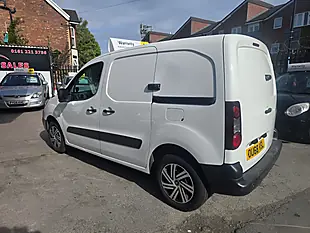 Used 2018 Peugeot Partner Professional White - Interior and Exterior details 10