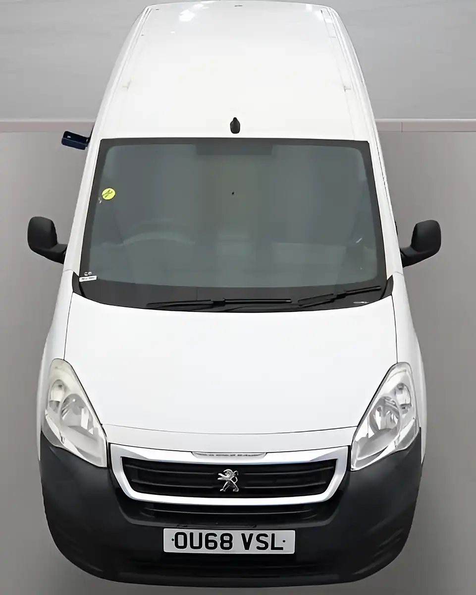 Used 2018 Peugeot Partner Professional White - Interior and Exterior details 5