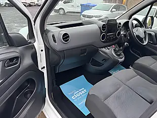 Used 2018 Peugeot Partner Professional White - Interior and Exterior details 10