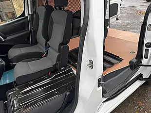 Used 2018 Peugeot Partner Professional White - Interior and Exterior details 12
