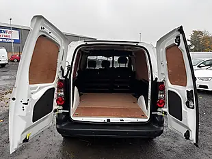 Used 2018 Peugeot Partner Professional White - Interior and Exterior details 14