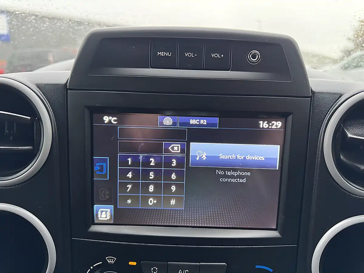 Used 2018 Peugeot Partner Professional White - Interior and Exterior details 19