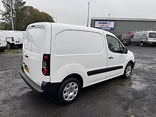Used 2018 Peugeot Partner Professional White - Interior and Exterior details 6