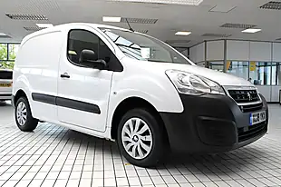 Used 2018 Peugeot Partner Professional White - Interior and Exterior details 10