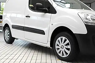 Used 2018 Peugeot Partner Professional White - Interior and Exterior details 11