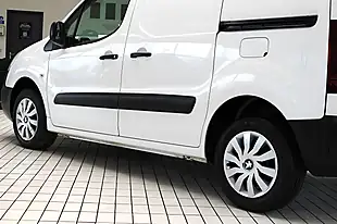 Used 2018 Peugeot Partner Professional White - Interior and Exterior details 20