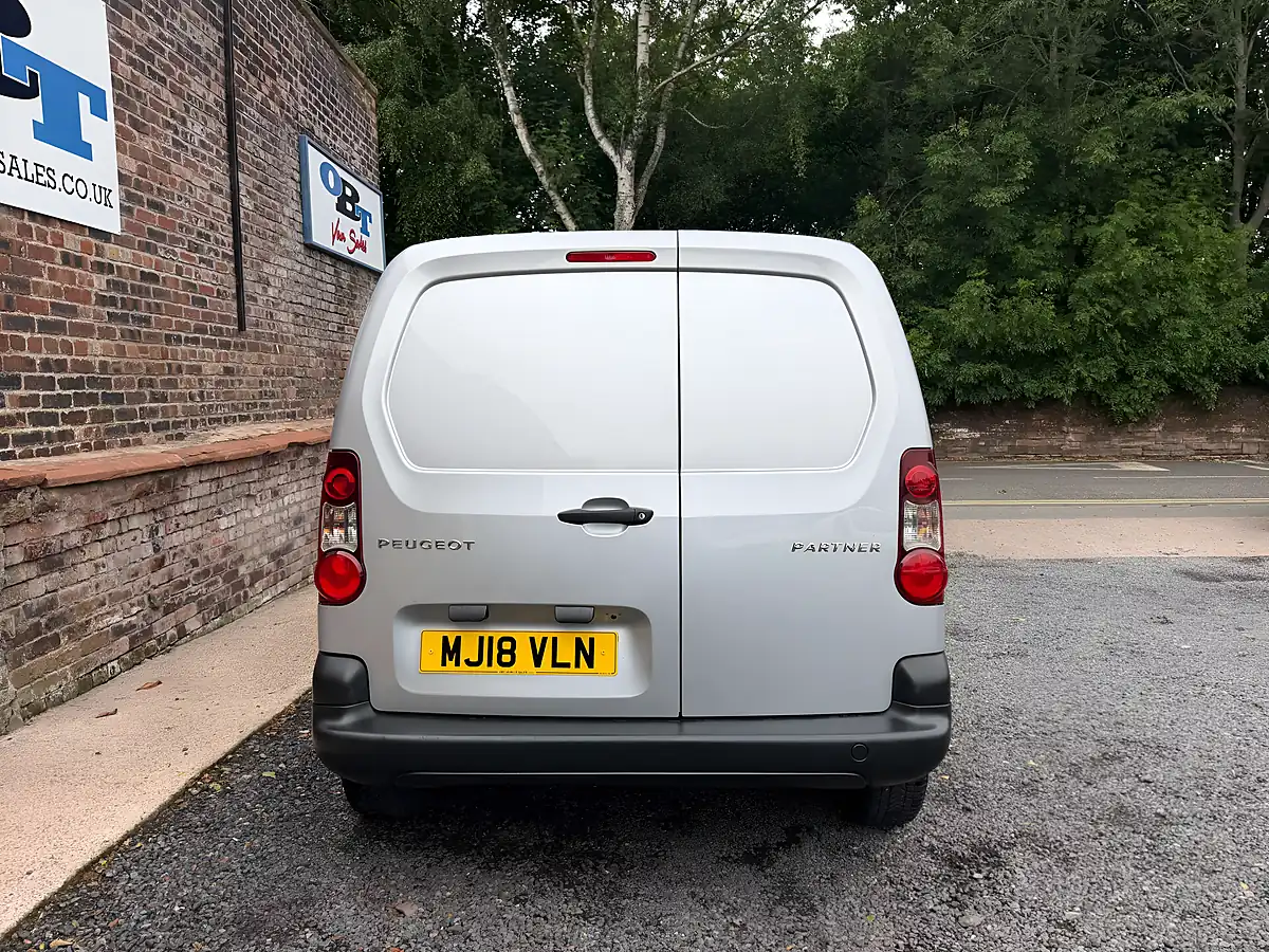 Used 2018 Peugeot Partner Se L1 Silver - Interior and Exterior details 20