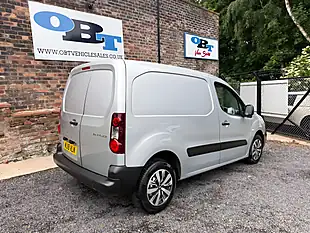Used 2018 Peugeot Partner Se L1 Silver - Interior and Exterior details 3