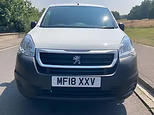 Used 2018 Peugeot Partner Se L1 White - Interior and Exterior details 8