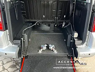 Used 2018 Peugeot Partner Tepee Active Silver - Interior and Exterior details 14