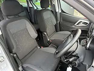 Used 2018 Peugeot Partner Tepee Active Silver - Interior and Exterior details 3