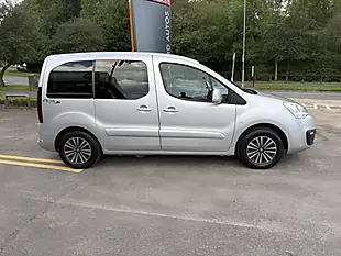 Used 2018 Peugeot Partner Tepee Active Silver - Interior and Exterior details 4