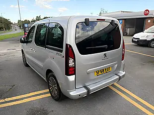 Used 2018 Peugeot Partner Tepee Active Silver - Interior and Exterior details 6