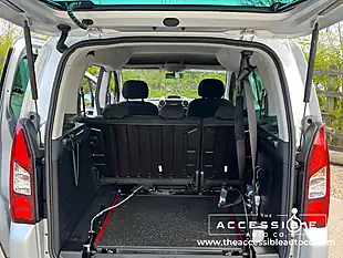 Used 2018 Peugeot Partner Tepee Active Silver - Interior and Exterior details 10
