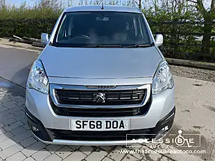 Used 2018 Peugeot Partner Tepee Active Silver - Interior and Exterior details 7
