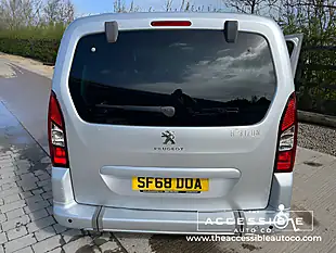 Used 2018 Peugeot Partner Tepee Active Silver - Interior and Exterior details 9
