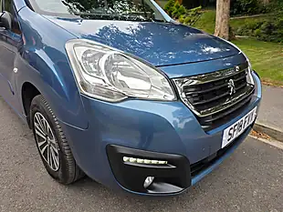 Used 2018 Peugeot Partner Tepee Allure Blue - Interior and Exterior details 3